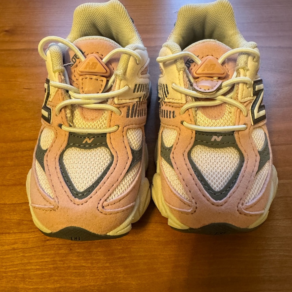 New Balance 9060 Girls’ Toddler - pink
size 6.5
New and never worn